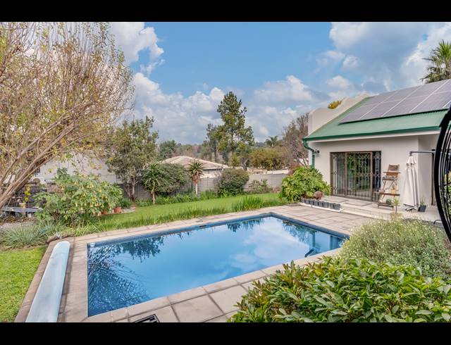 5 BEDROOM HOUSE FOR SALE IN PETERVALE